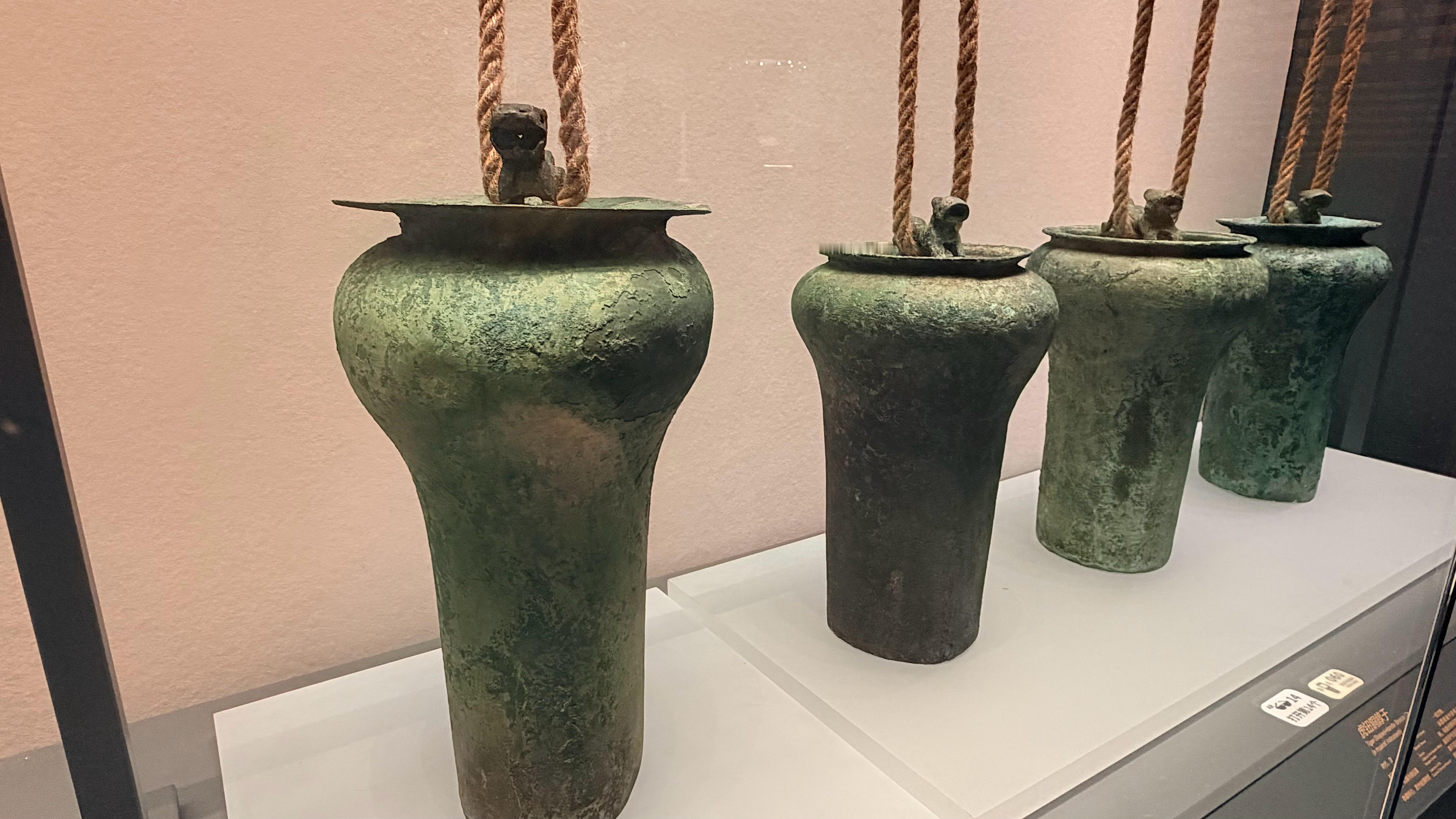打卡贵州省博物馆，踏过时光，遇见夜郎古国与多彩民族风华。东汉铜车马、金凤冠、宋代