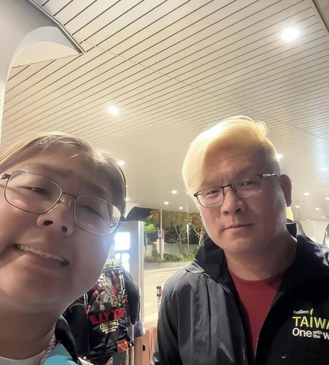 网上看到一段言论，让人心里挺不是滋味。有人说，“如果台风二选一，宁愿台风吹向大陆