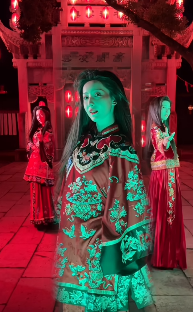 答应我，我不找道士，你也不许报警。