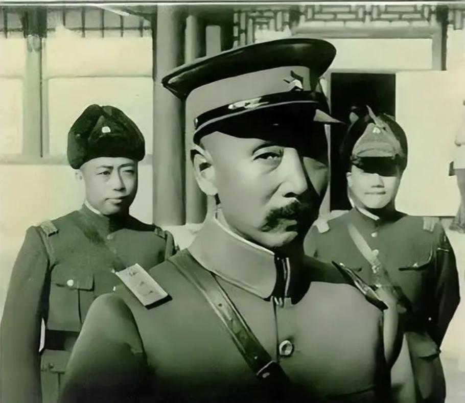 1925年12月29日，郭松龄反奉失败后，张作霖在大帅府办公厅召开三省军政善后会