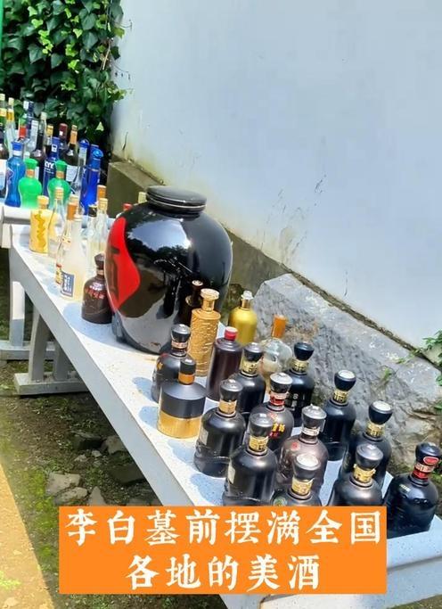 现在的年轻人扫墓，真的越来越有意思了今年清明，留意到00后扫墓的方式，跟咱