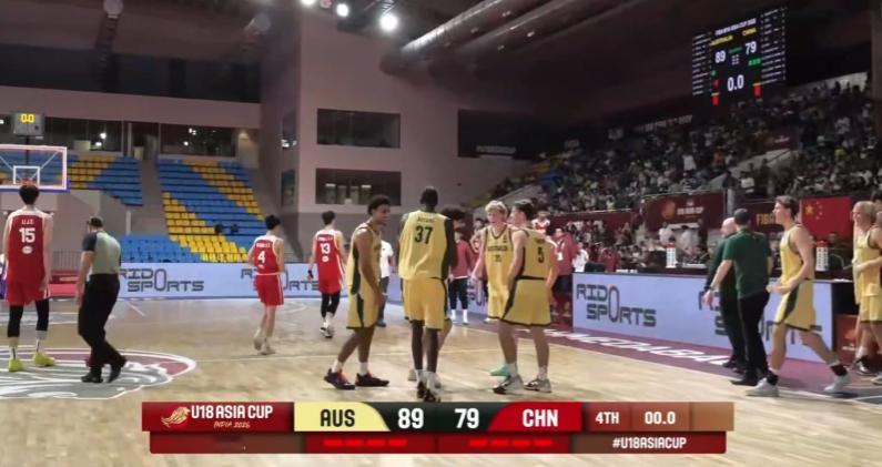 当然，今天输球的主要原因还是篮板球。57-35，输了22个。这个问题从U15就已