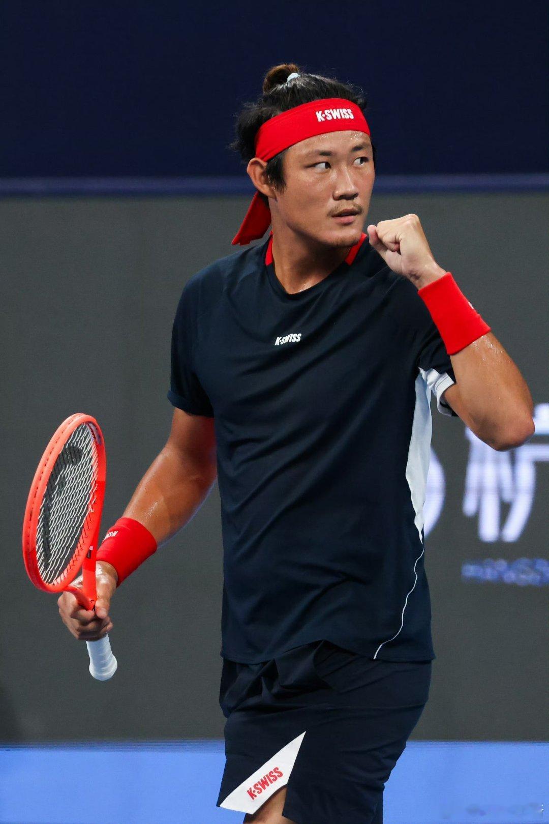 ATP250🇨🇳杭州站男单首轮午夜大战🇨🇳张之臻6-7(2)/6-4/7