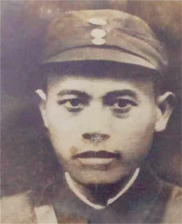 他叫涂正坤，因“平江惨案”而闻名，因为正是在这起事件中，涂正坤成了英勇殉国的烈士