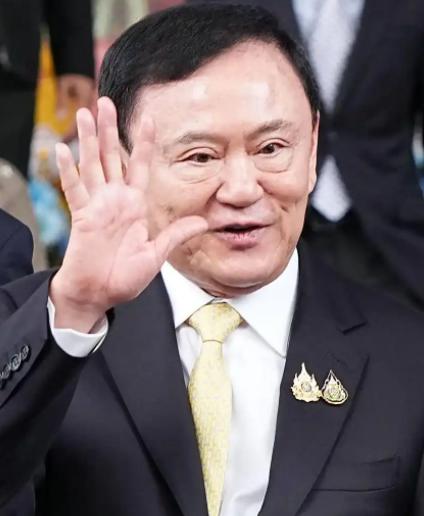 泰国前总理他信，5月11号就能假释出狱了！新华社4月29号从曼谷发的消息，泰