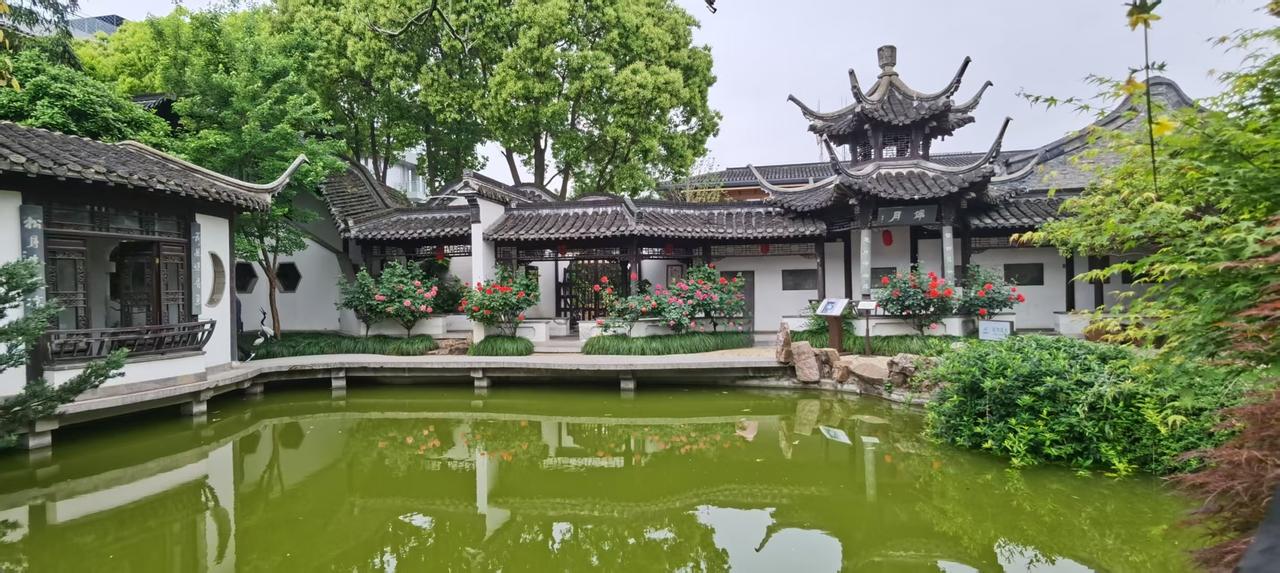 退休后要想余生幸福，就要想明白的3件事：1、看淡钱财：不要太在意钱财，钱多钱