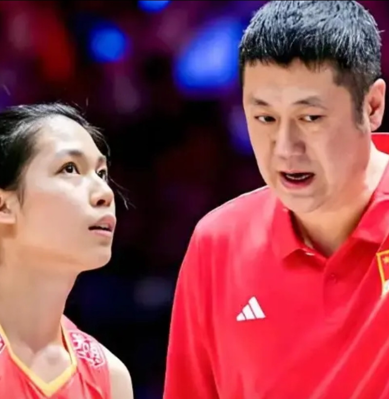 当前最值得表扬的六大中国女排人！一、张籽萱。17岁就打主力，成为世界球队中年龄