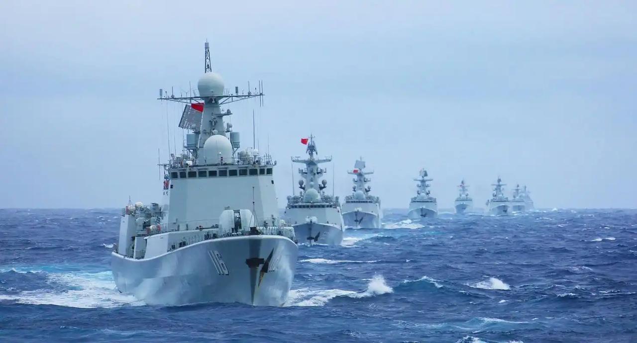 中国海军警告美军：“已进入台湾省24海里”！8月12号这天，一段录音在岛内疯