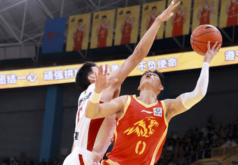 媒体人: 潜力赛防守强度是正赛的60%, 双方有种练投篮的默契