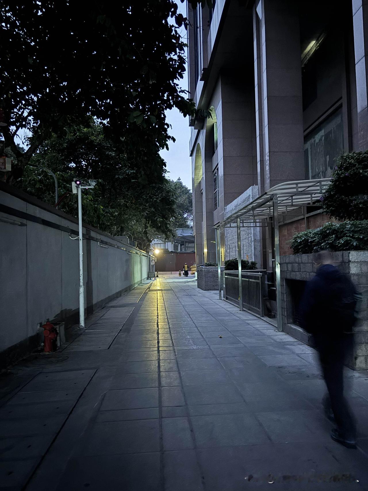 前几天串亲戚算是彻底看明白了！我家那个条件最差的亲戚，真的把“人情往来”缩到了