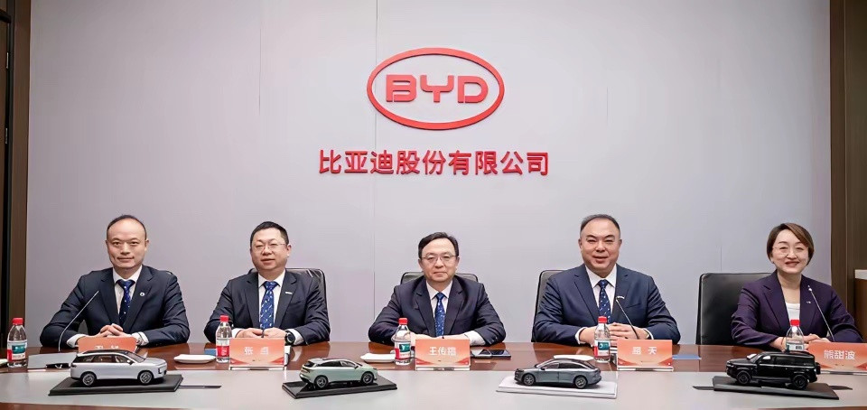 这两套阵容，基本就是未来国产汽车的半壁江山了。