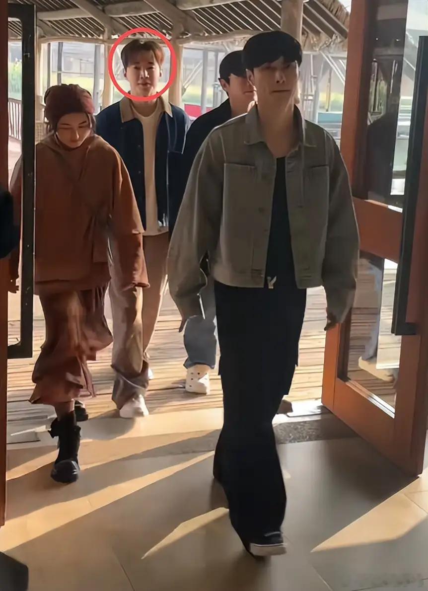 刘宪华回归《向往的生活8》，录制收官节目，网友担心要彻底结束，其实体面的结束也是