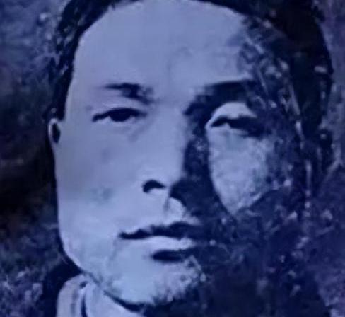 日本越狱之王白鸟由荣：用汤水打开20公斤手铐脚镣，11年4次越狱。1935年，