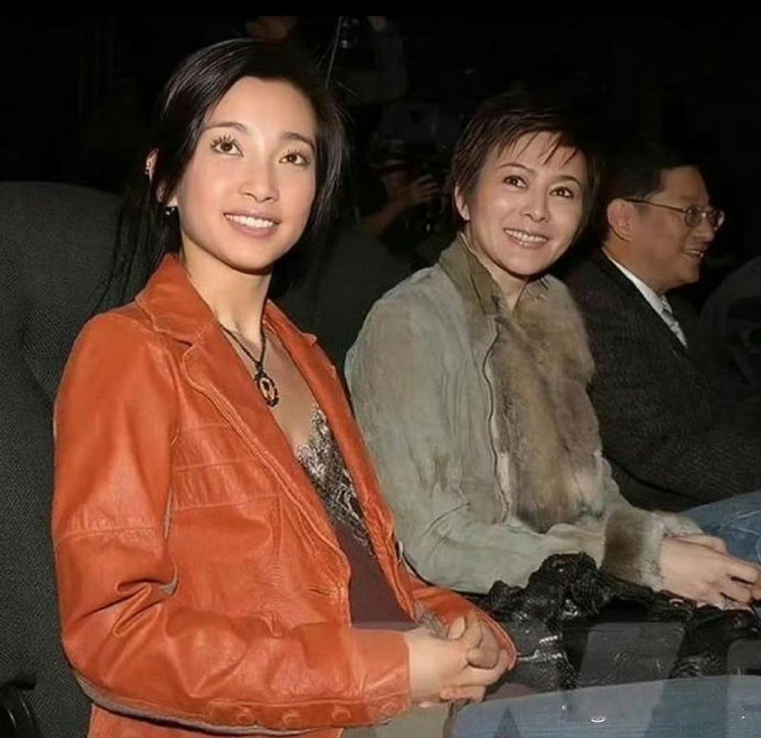 梦回没有美颜滤镜的年代，一起来看看关之琳与李冰冰原汁原味的真实颜值。​​​