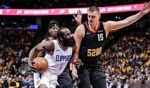 同样是50+15+15的三双数据，哈登和约基奇谁的含金量更高哈登：42.1分钟，