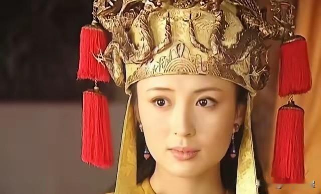 1856年8月，一番云雨后，傅善祥和杨秀清瘫软在床上。过了会儿，傅善祥搂着杨秀清