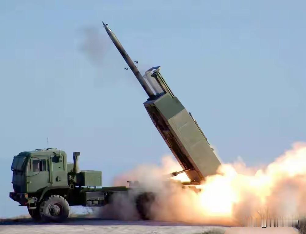 中国海警锁定海马斯，货轮已成目标，台独百亿军火。我觉得追到天涯海角都可以。评