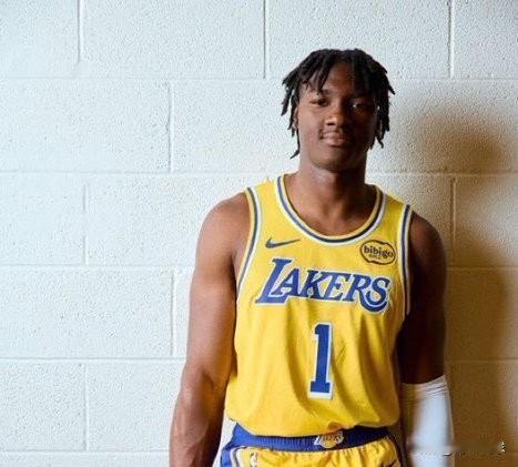 好消息！湖人队新秀今日复出！湖人队球员阿杜-蒂耶罗的上场状态升级为大概率出战