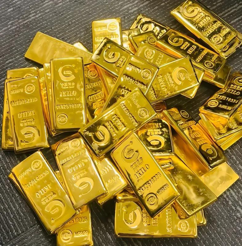 收了2年黄金，真心奉劝大家一句！如果你手里有超过200克黄金，千万不要这时