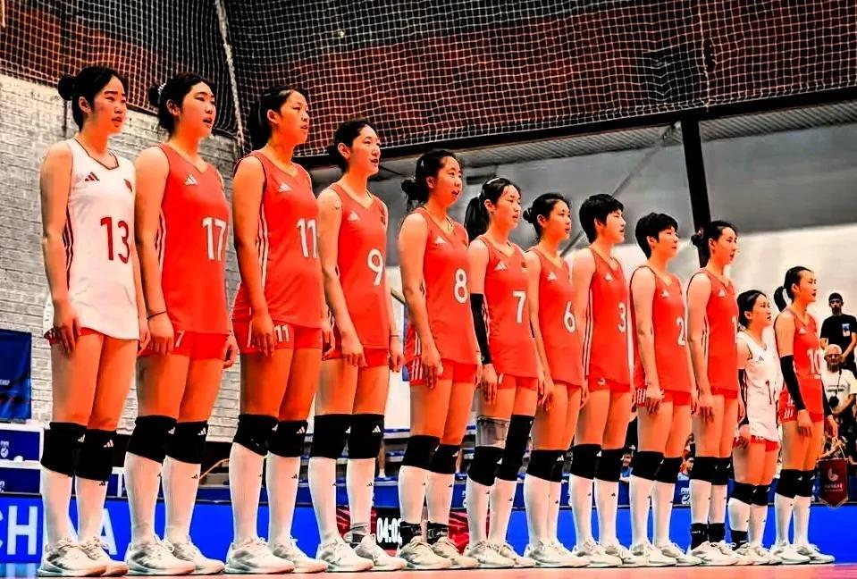今晚揭开谜底：U19中国女排打土耳其女排首发接应会是谁？今晚9点15分，世锦赛1