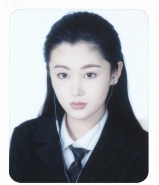 陈红这张脸要是生在现在的内娱也能爽翻天….​​​