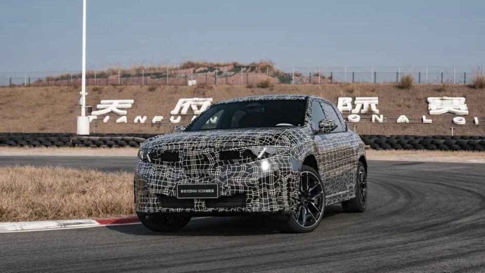 豪华品牌双线作战：降价促销与新车发布齐发，节奏堪称‘太癫’？