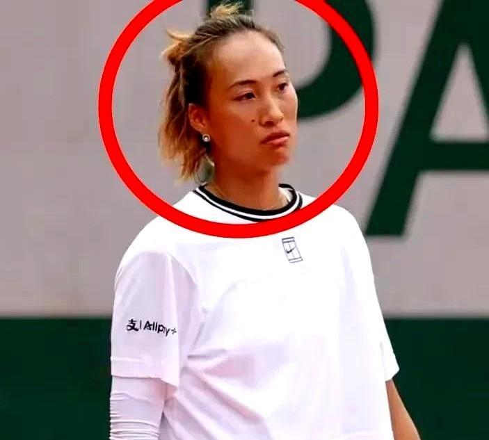 对不起郑钦文你不能再找借口了看看人家布瓦松啊！同样是22岁第一次打法网，这