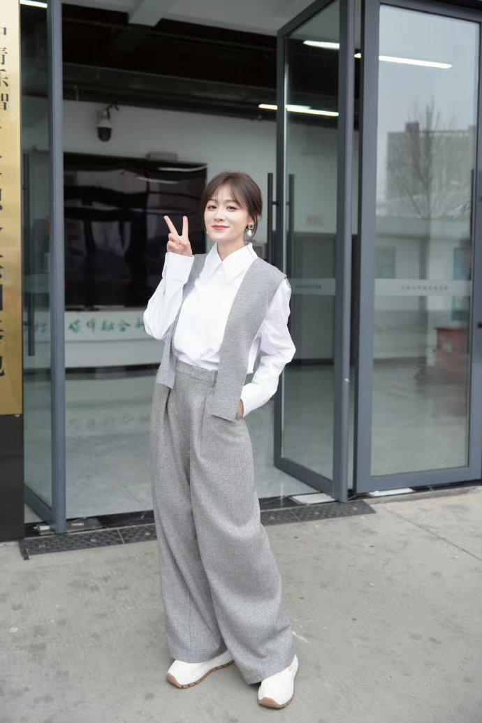 我拍了拍乘风乘风2026看到《乘风2026》的路透真的太惊喜了，看得出来都在认真