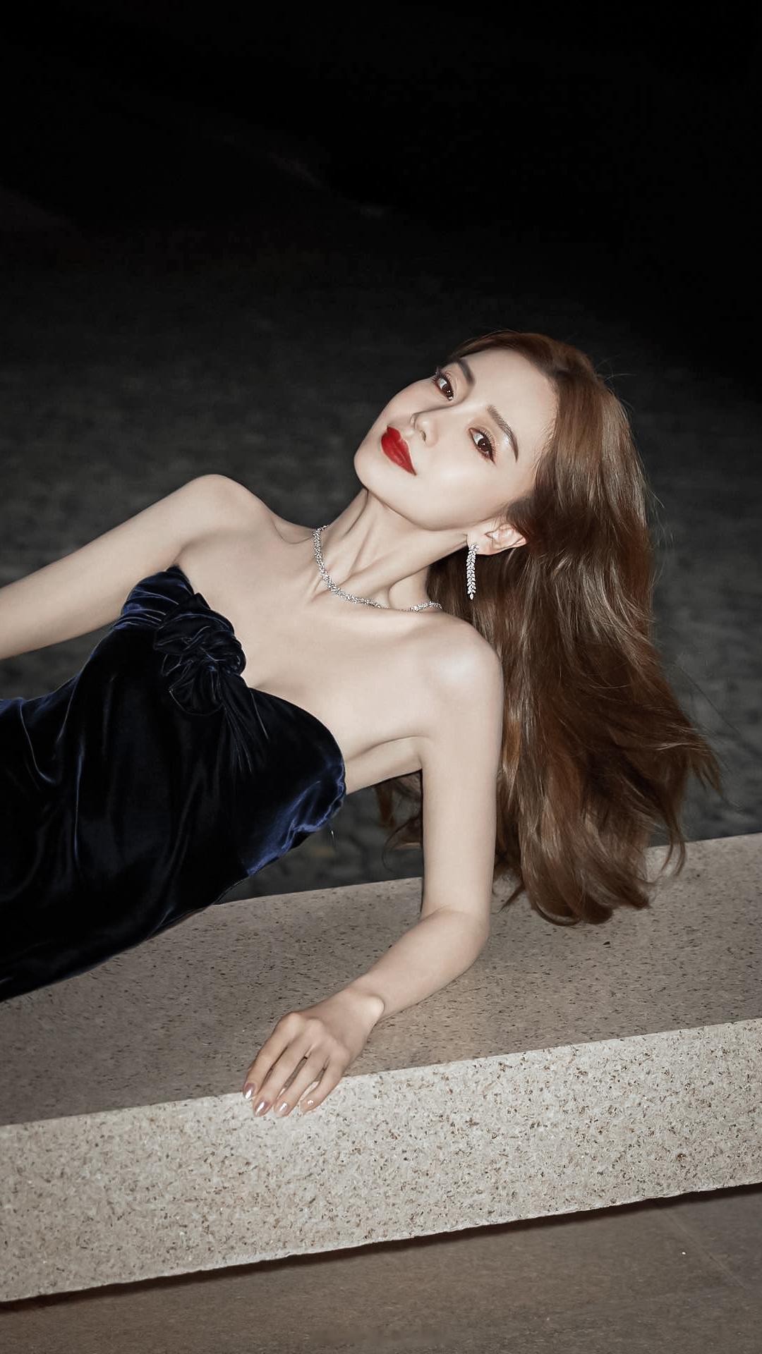 Angelababy后援会将恢复工作鼻姐这时尚感绝了期待以后后援会带来更多美图