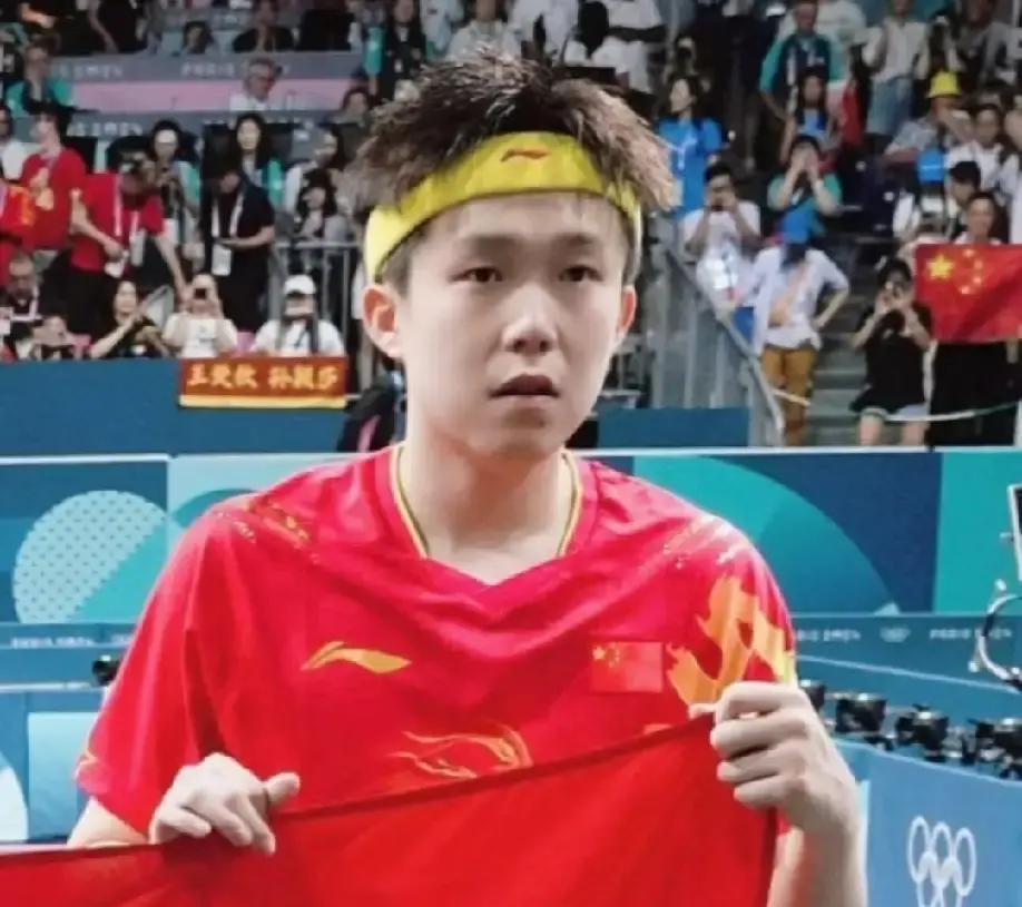 孙颖莎被骂冷漠那天，真相藏在一句话里混双决赛王楚钦球拍磕裂，镜头里孙颖莎没
