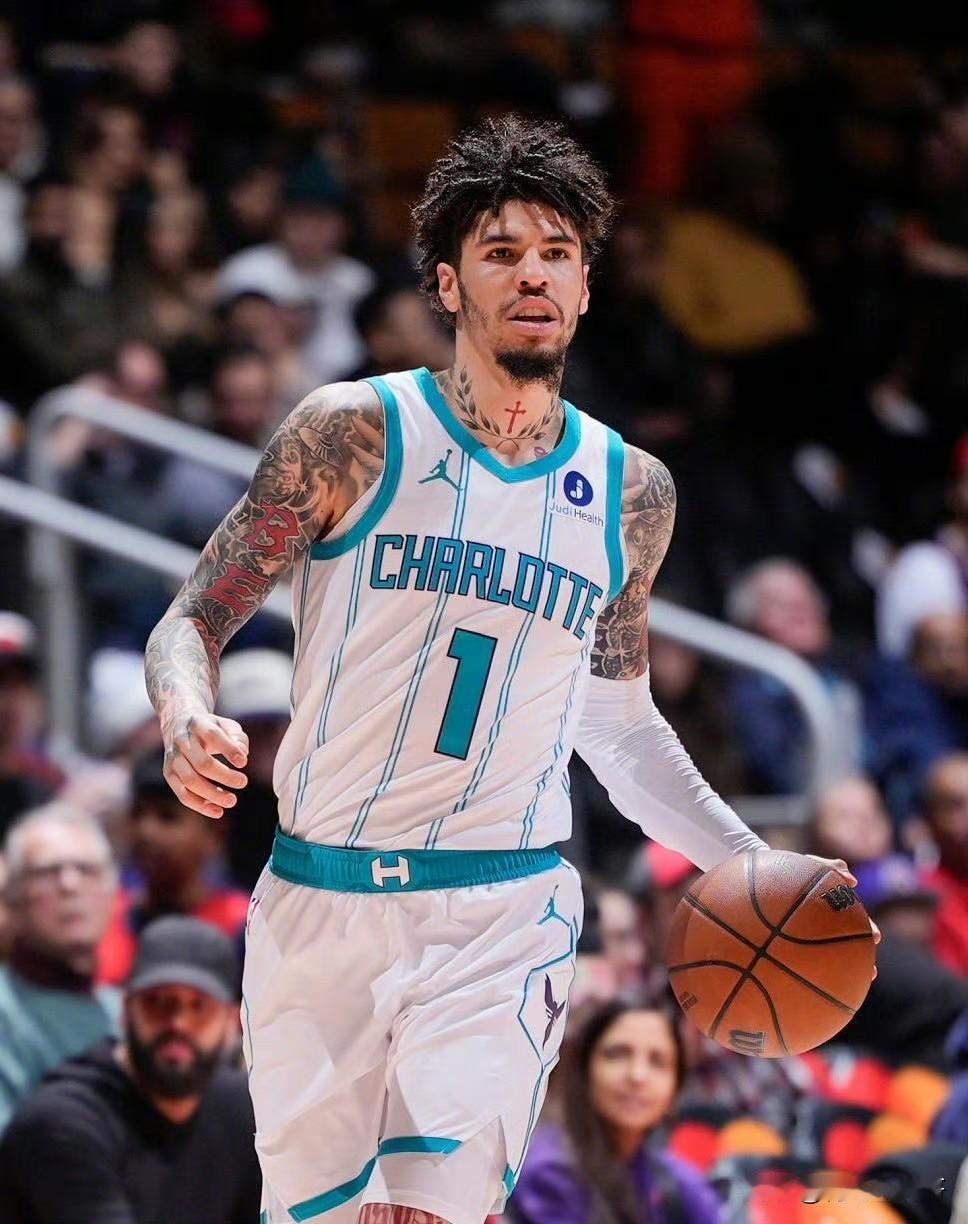 5年2.6亿又打水漂了！！！拉梅洛-鲍尔是联盟中“最不严肃的”球员！根据记者