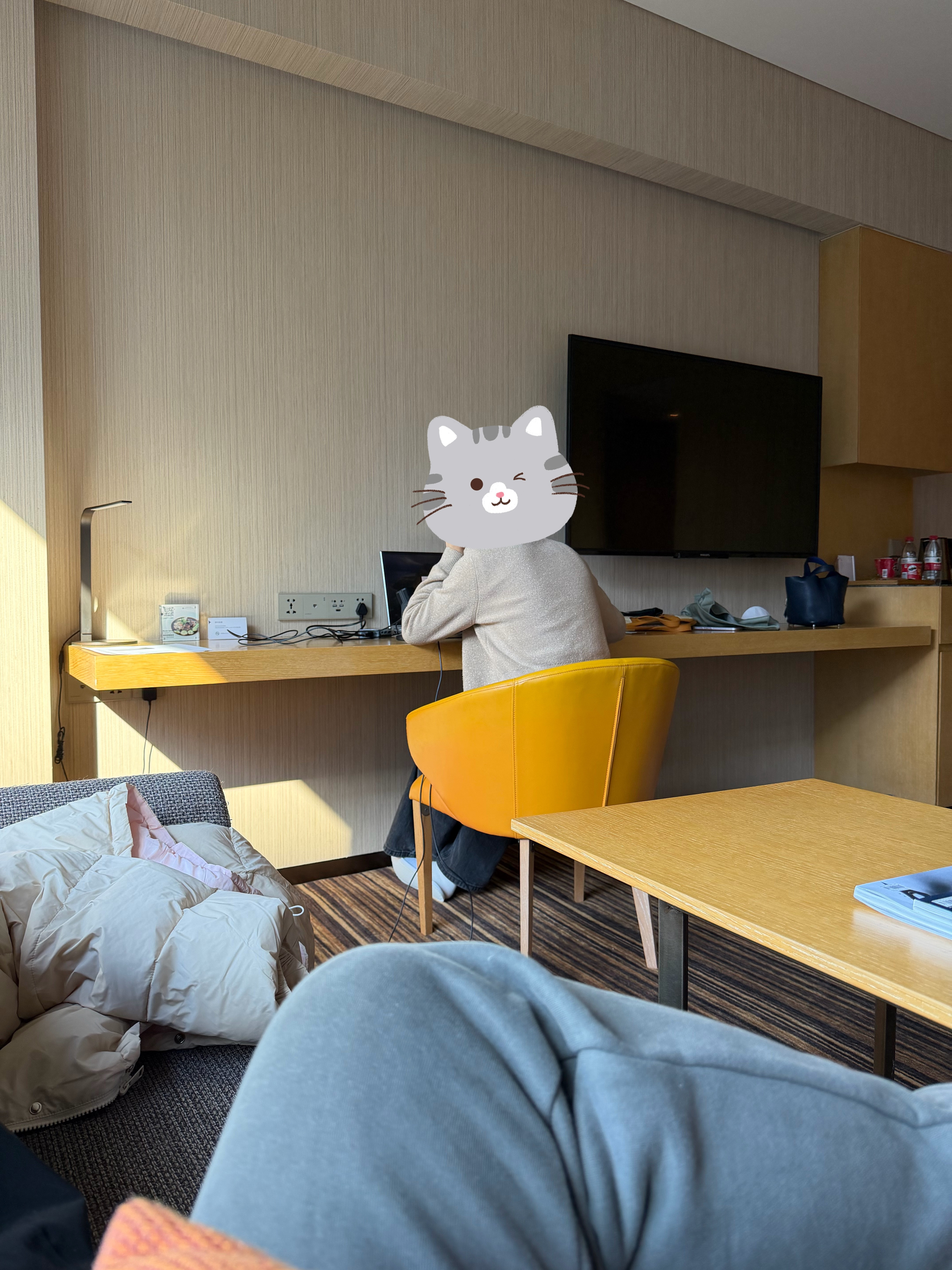 老板开始上班了，我再睡会儿