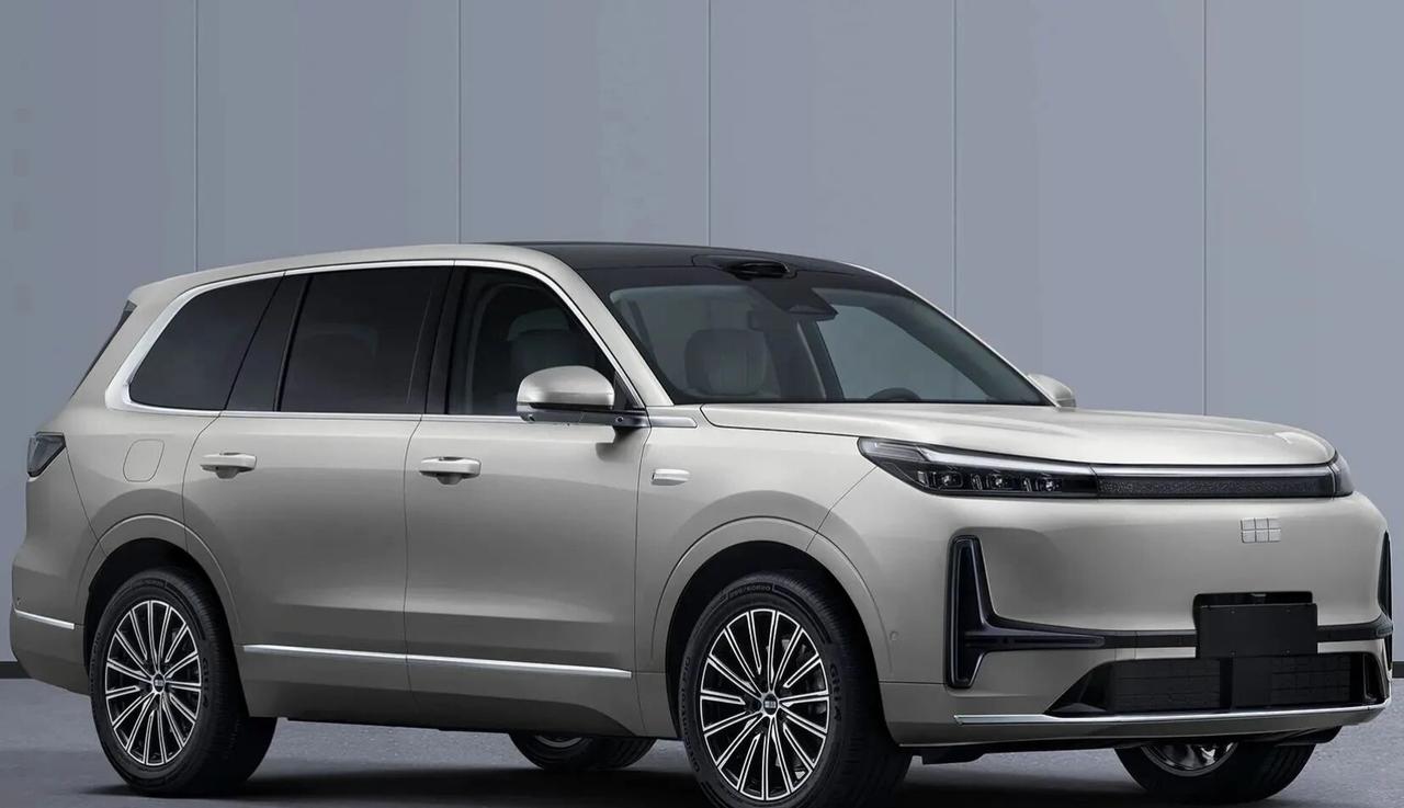 17.38万起杀穿中大型SUV市场！吉利银河M9凭什么稳坐销量前五？去年“9”字