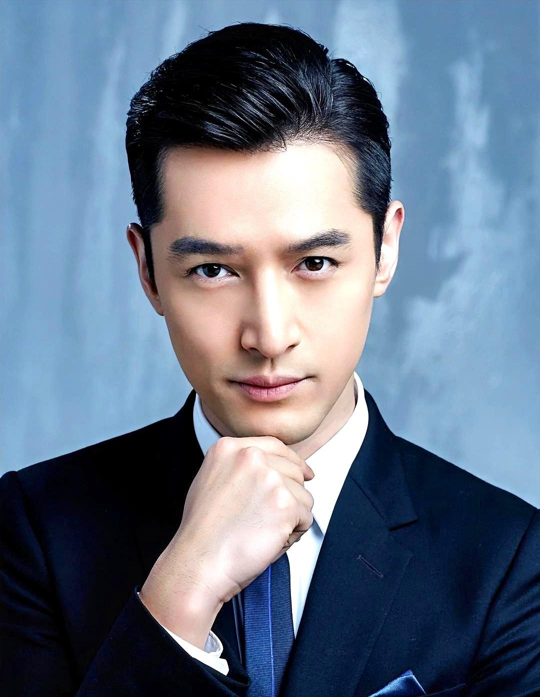 胡歌新片预售冷到冰点《三滴血》只卖出几十万预售，影院经理直接把它排进最小厅。