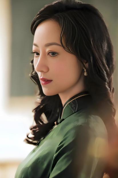 40集谍战剧，张鲁一韩雪领衔主演，演员阵容堪称豪华，剧情悬念拉满，收视一路领跑，