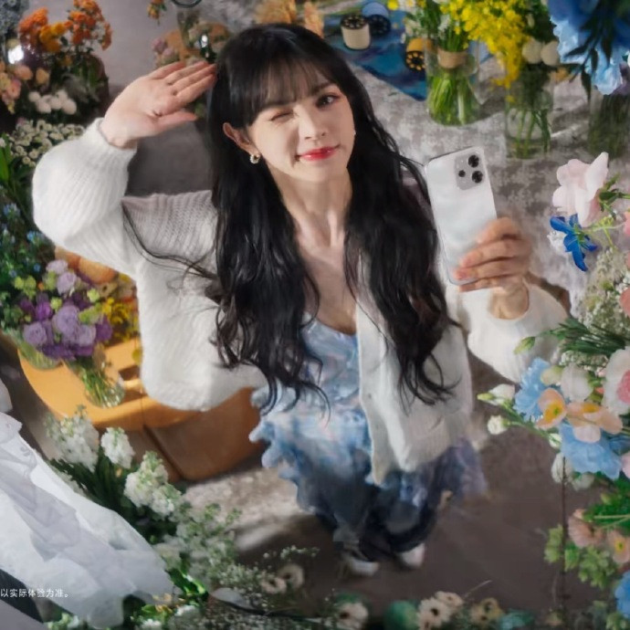 以前追星：爸妈不理解；现在追星：vivo把你的土味情话直接推到田曦薇眼前…这什么