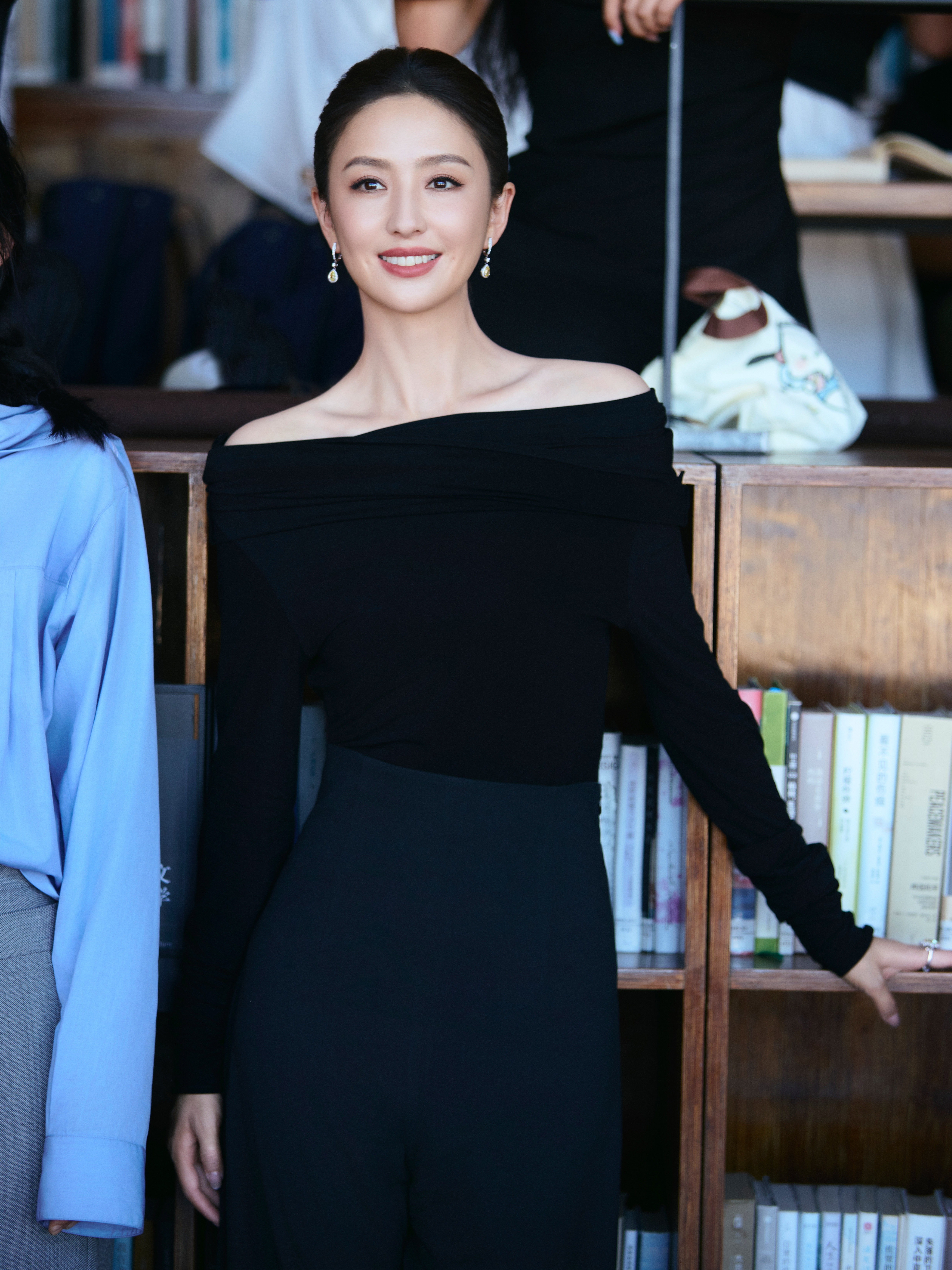 佟丽娅⏳亚太女性影人对话「镜头是她们的语言，故事是她们的态度。」以女性