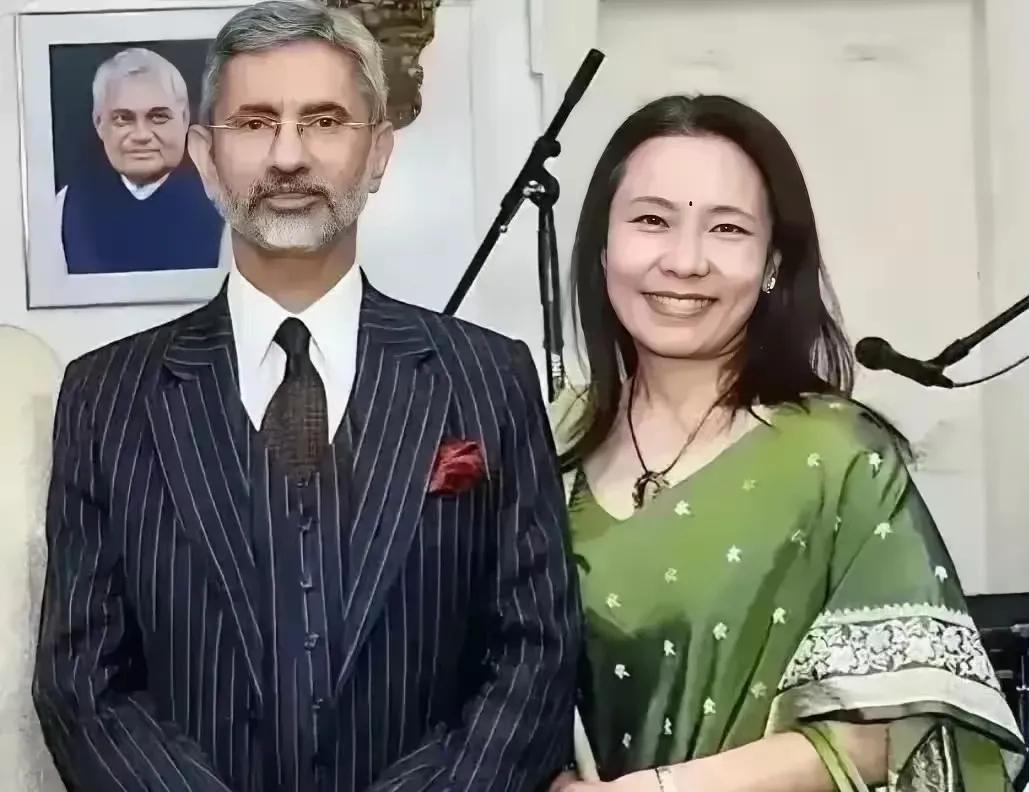 印度终于想明白了,要是俄罗斯倒下的话,那么印度的好日子也没有几天了!印度在这场