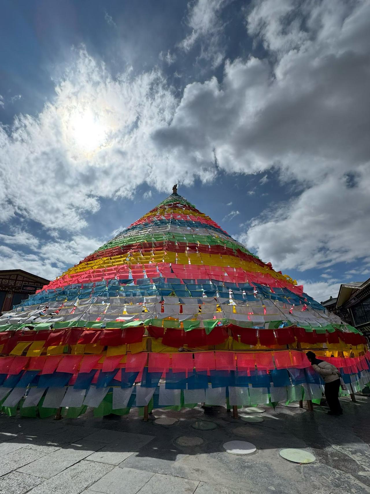 老师批评学生不行，表扬也不行，那让老师何去何从？老师不敢直接当面批评没完成