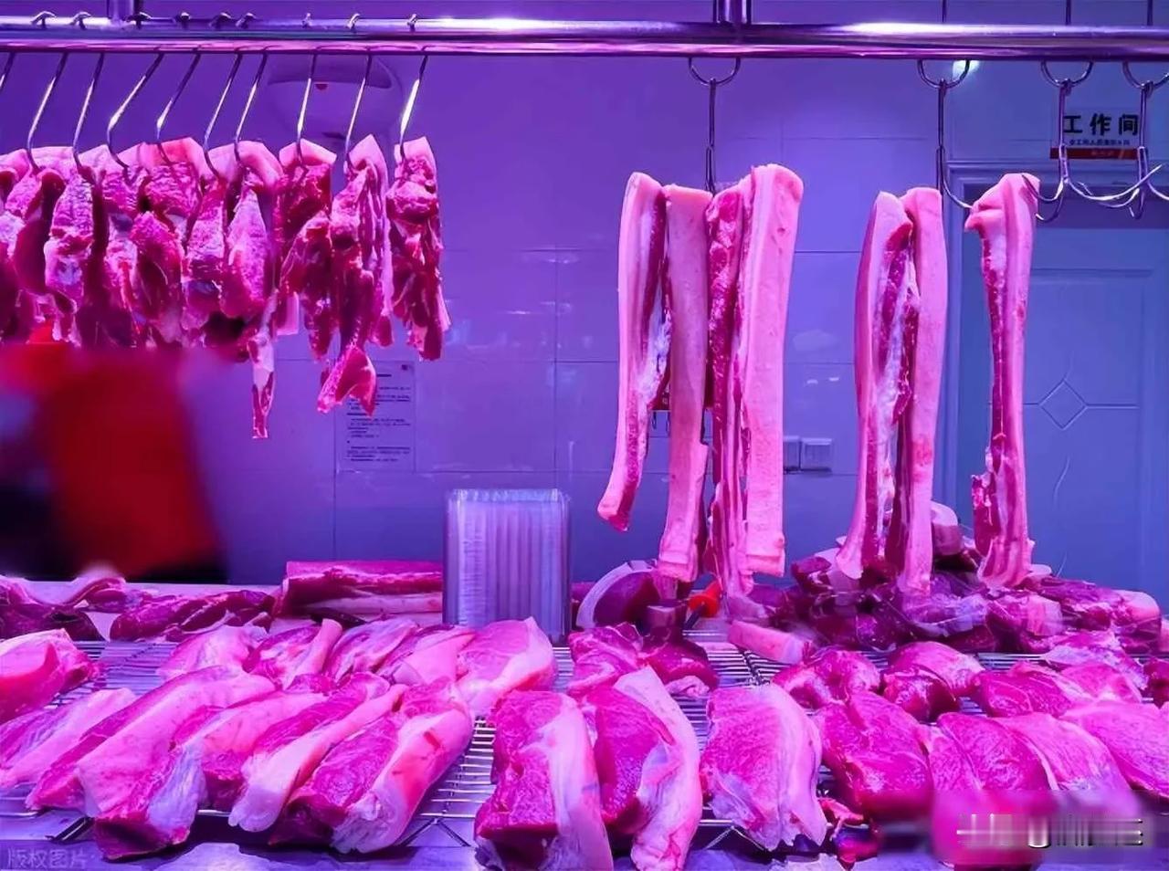 猪肉七块，司机亏本，房子没人买价格越低越没人动，到底谁在怕什么。钱攥