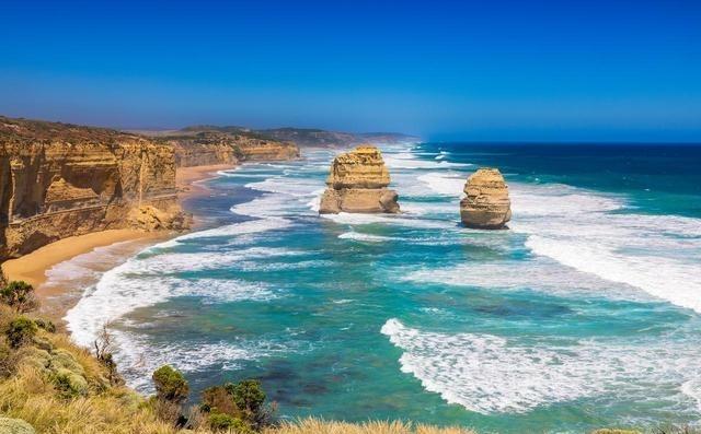 为什么欧洲那么多国家，就是不对中国敞开免签的大门呢？说到底，核心就俩字：不敢。