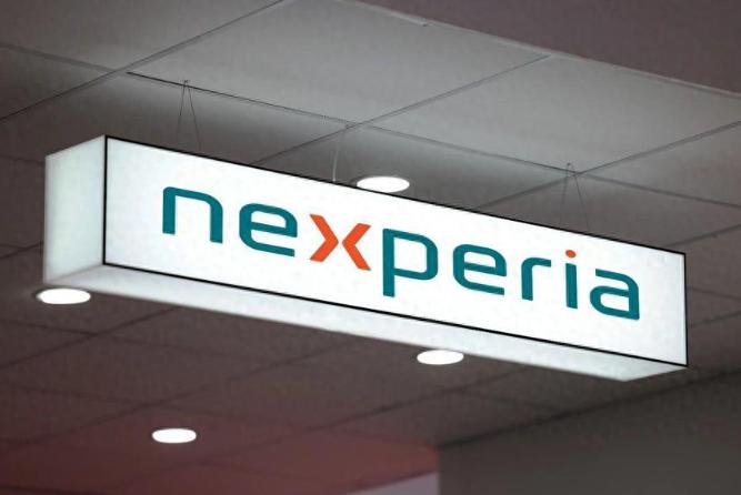 荷兰才发现自己抢了一堆债务在手里 荷兰政府本来以为搬出1952年的老法案，硬