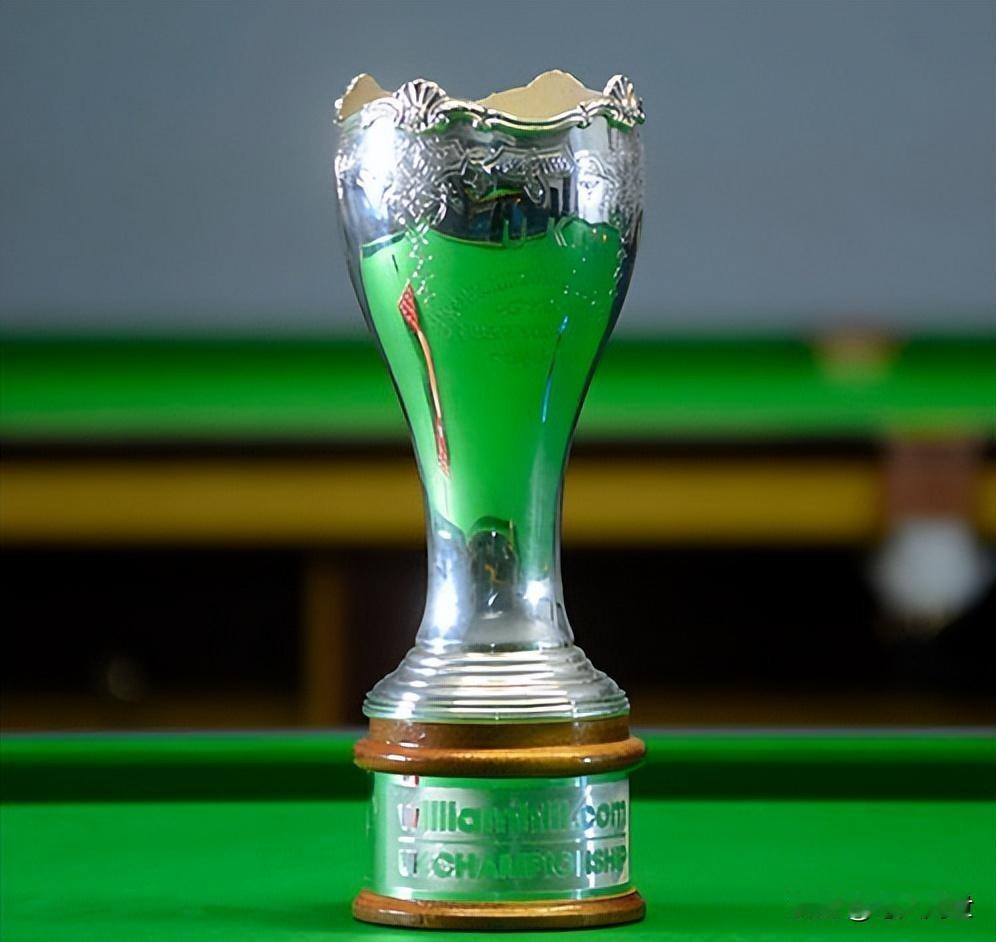 英锦赛一触即发，谁会是年度“双冠王”？2025-2026世锦斯诺克职业巡回赛，