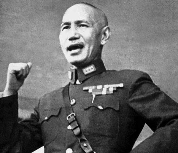 蒋介石发动内战时，为什么会有那么大的信心？其实是被他的部下们忽悠了。1946年
