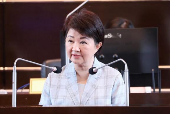 卢秀燕财产申报引发热议！5月19日，台湾地区监察院公布了台中市长卢秀燕夫妇的
