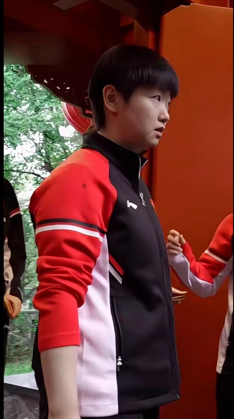 抽签仪式结束后，在法海寺举行了晚宴，球员在此体验非遗文化项目并品尝了特色美食。