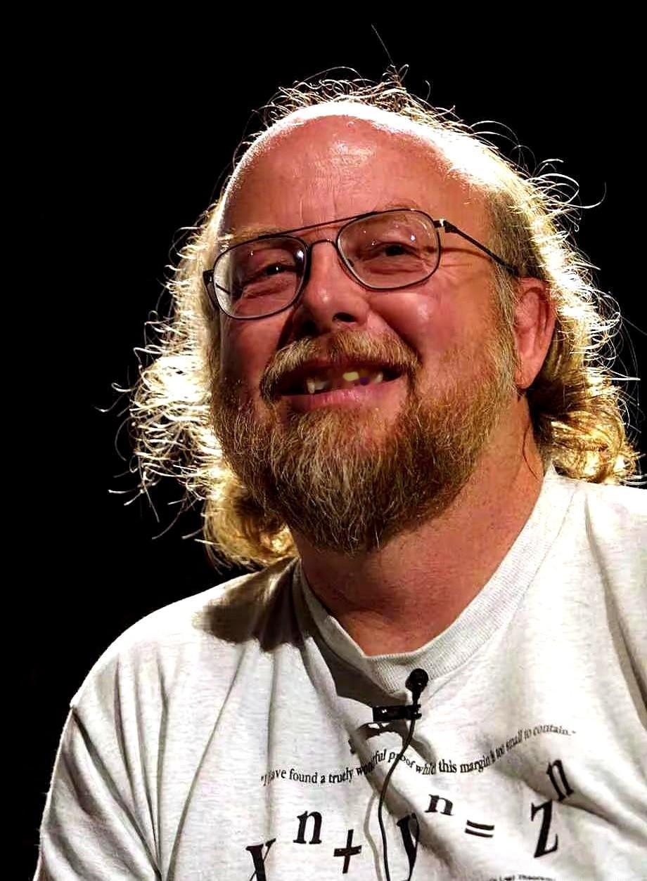 终于有行家出来说真话了！Java之父批判说：“AI就是一个带有一堆问题的营销