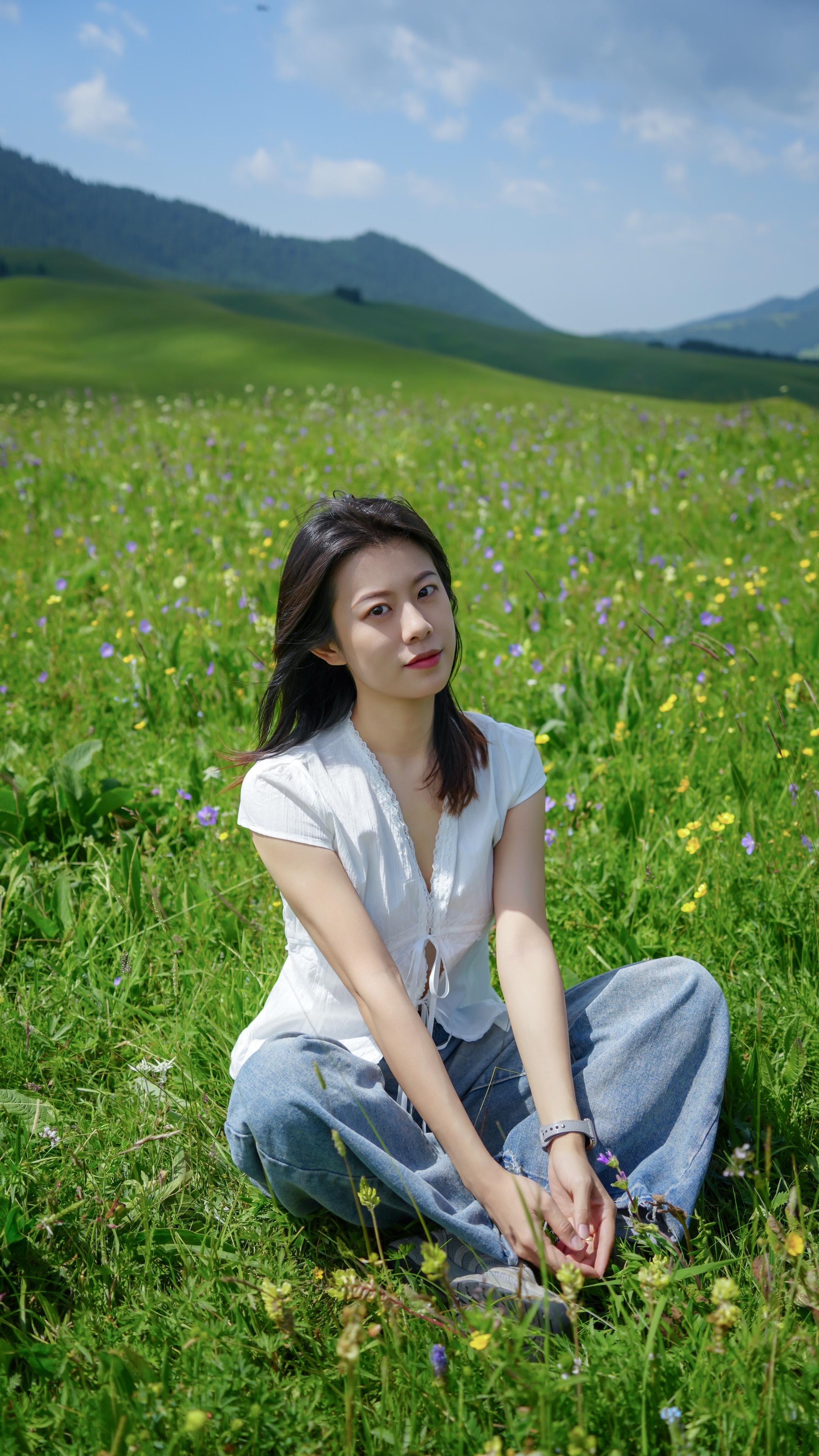 阳光明媚。