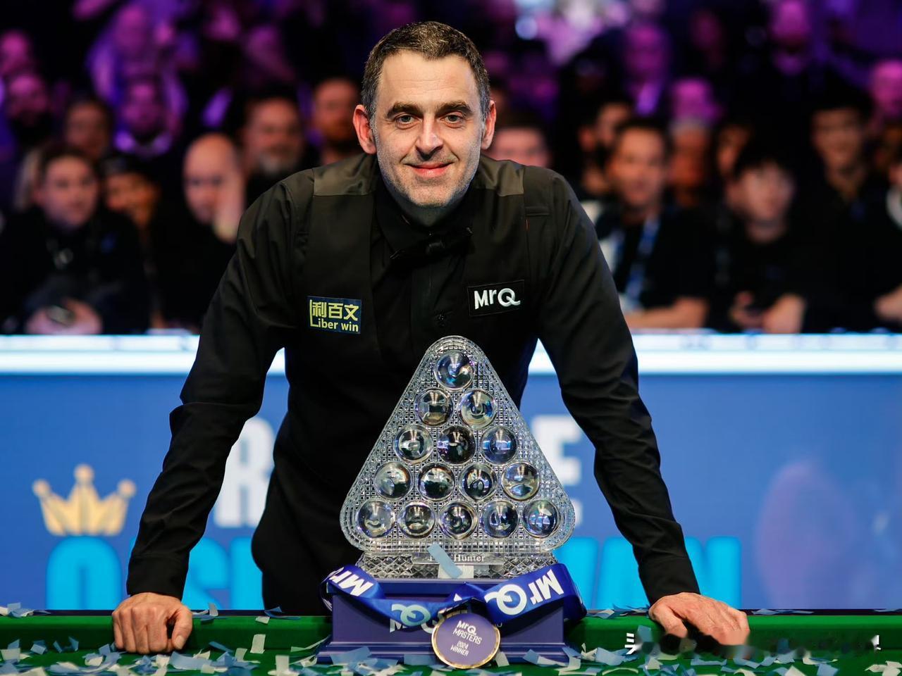 斯诺克现役打进大师赛决赛且夺得过冠军的球手：第一名：🏴󠁧󠁢󠁥󠁮󠁧?
