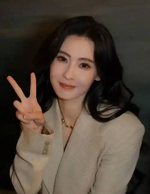 张柏芝第3个孩子的生父谣言终于不攻自破了!张柏芝三儿子的生父是谁，传了八年了，